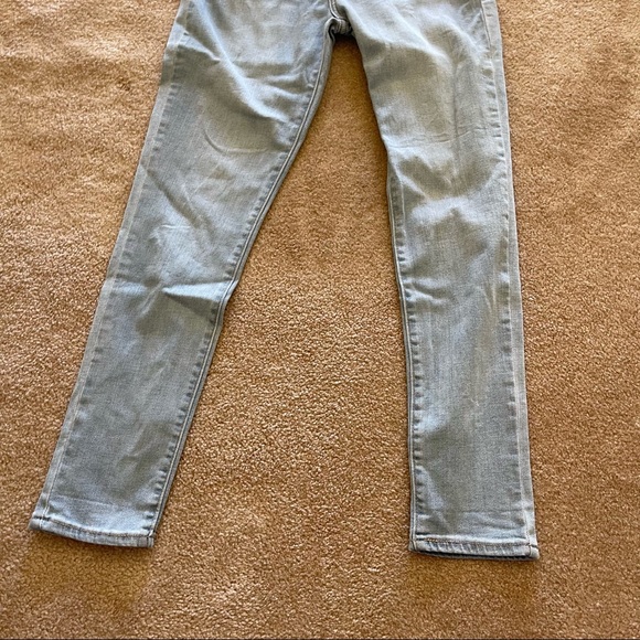 Levi’s Skinny Light Denim Jeans - Picture 4 of 7
